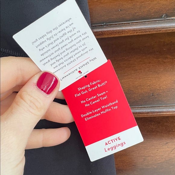 NWT $110 SPANX Black Leggings with Silver Star Accents Large - Picture 2 of 8